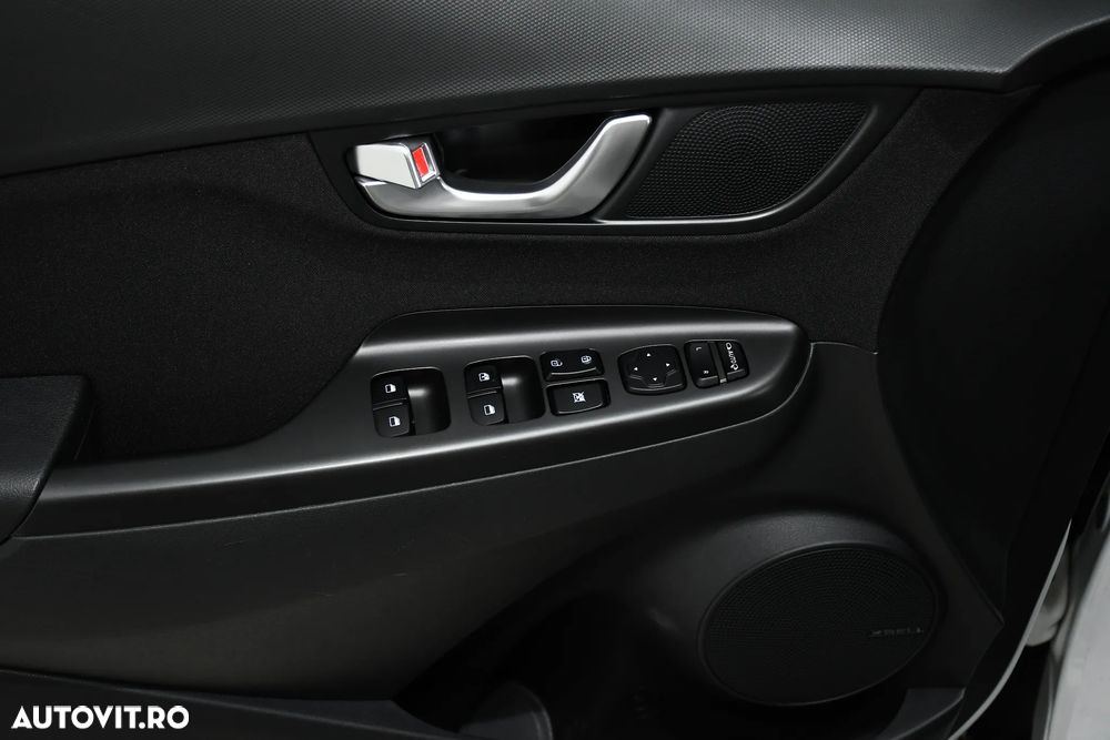 Hyundai KONA 1.6 CRDi 48V-Hybrid DCT Trend - 39