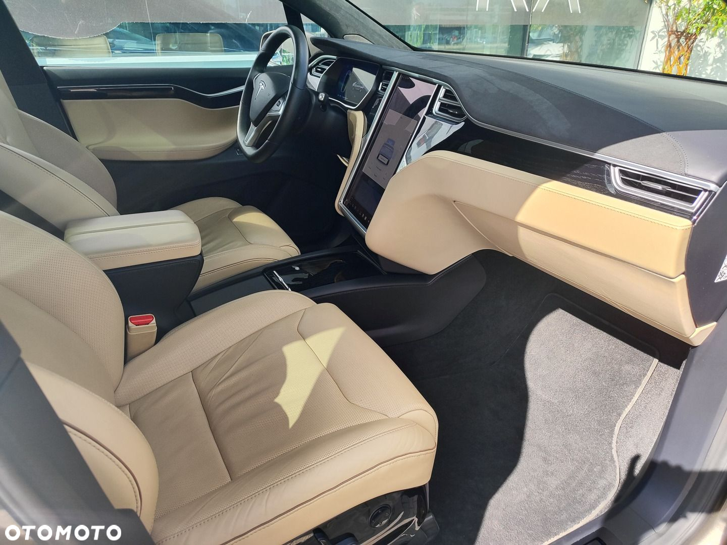 Tesla Model X 90 D - 24