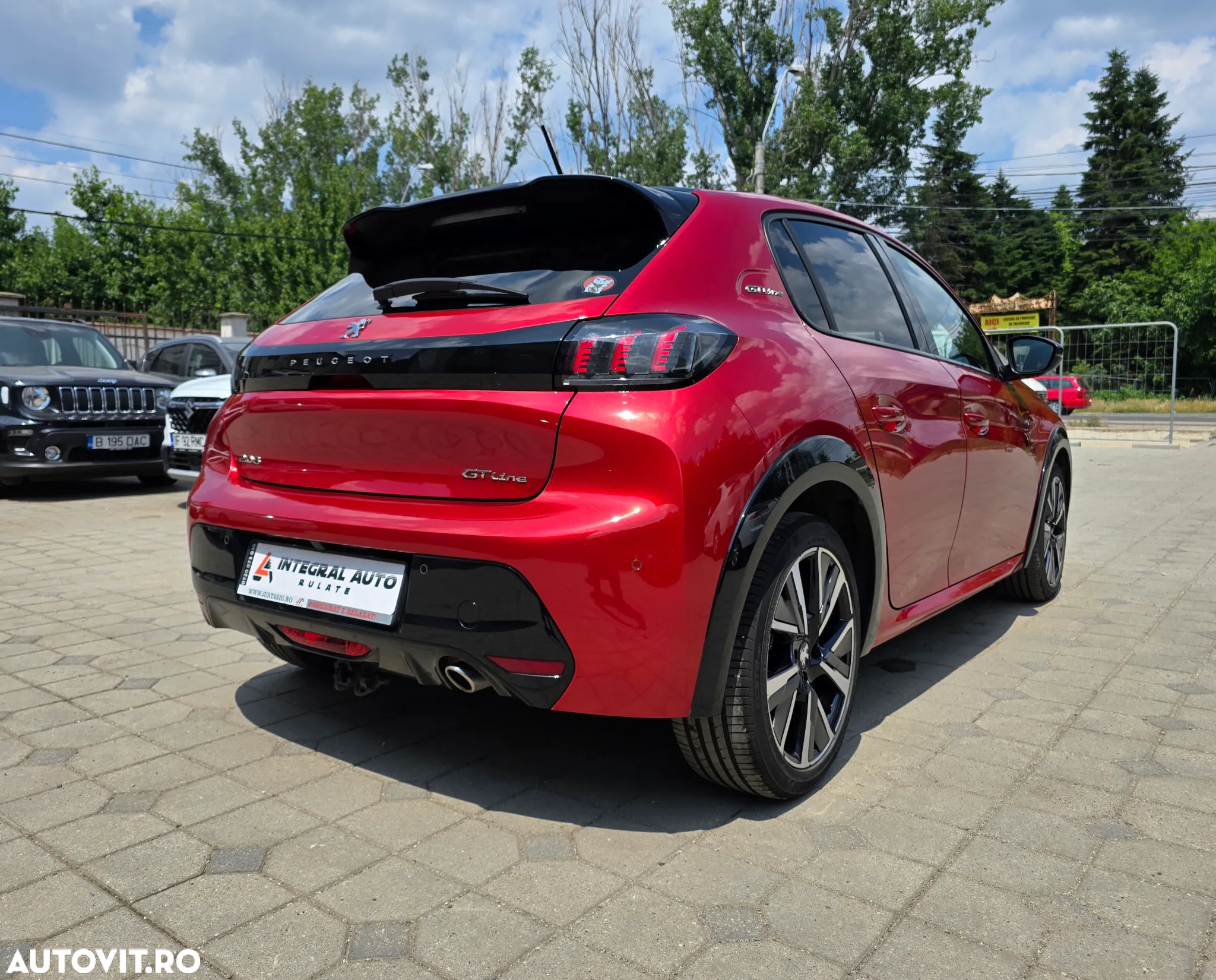 Peugeot 208 1.2 L PureTech STT EAT8 GT Line - 6