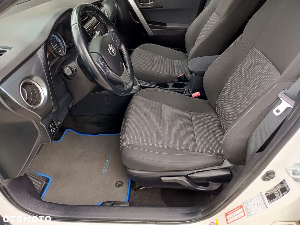 Toyota Auris 1.8 HSD Luna - 10