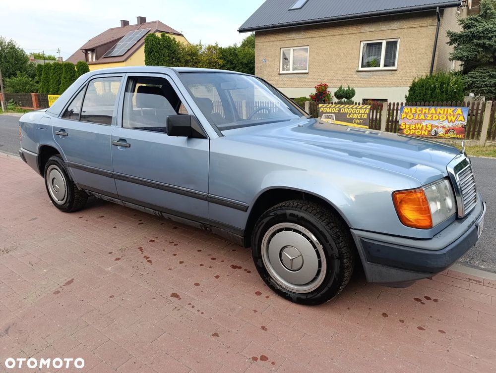 Mercedes-Benz W124 (1984-1993) - 16