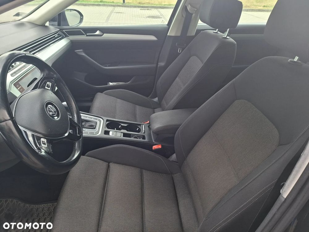 Volkswagen Passat 1.8 TSI BMT Comfortline DSG - 8