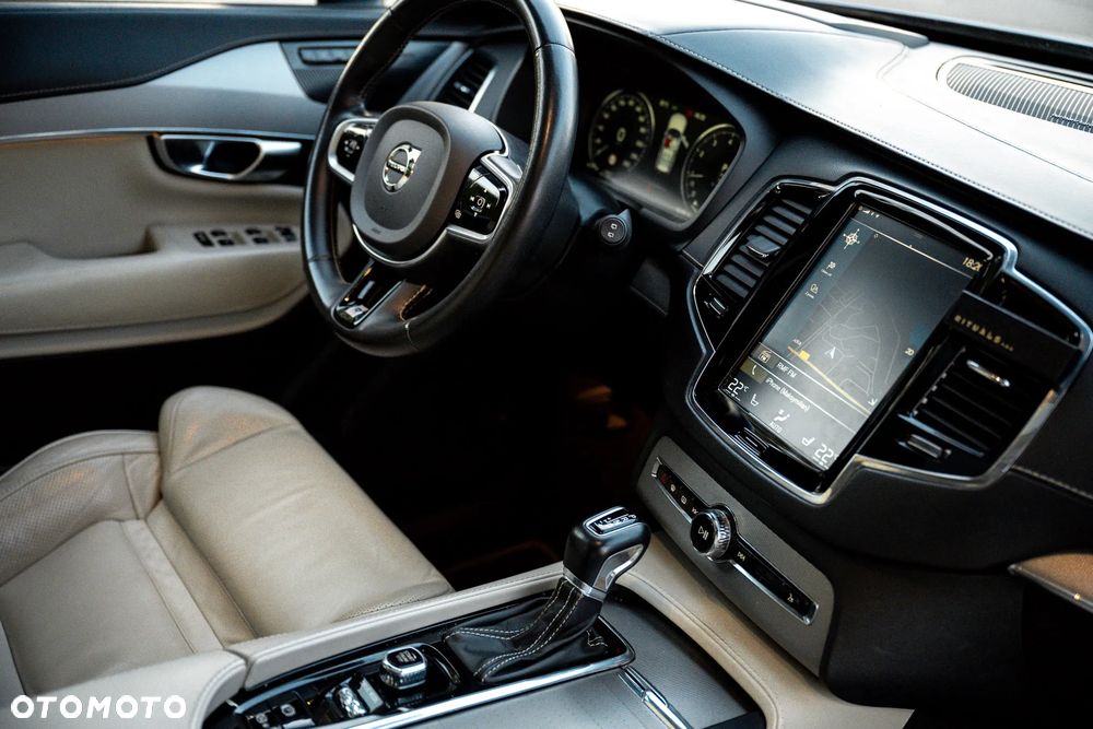 Volvo XC 90 T6 GPF AWD R-Design - 26