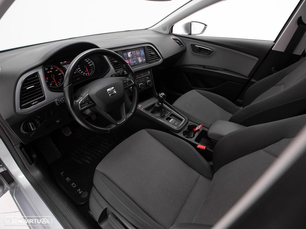 SEAT Leon ST 1.0 EcoTSI Style S/S — fotografia 8