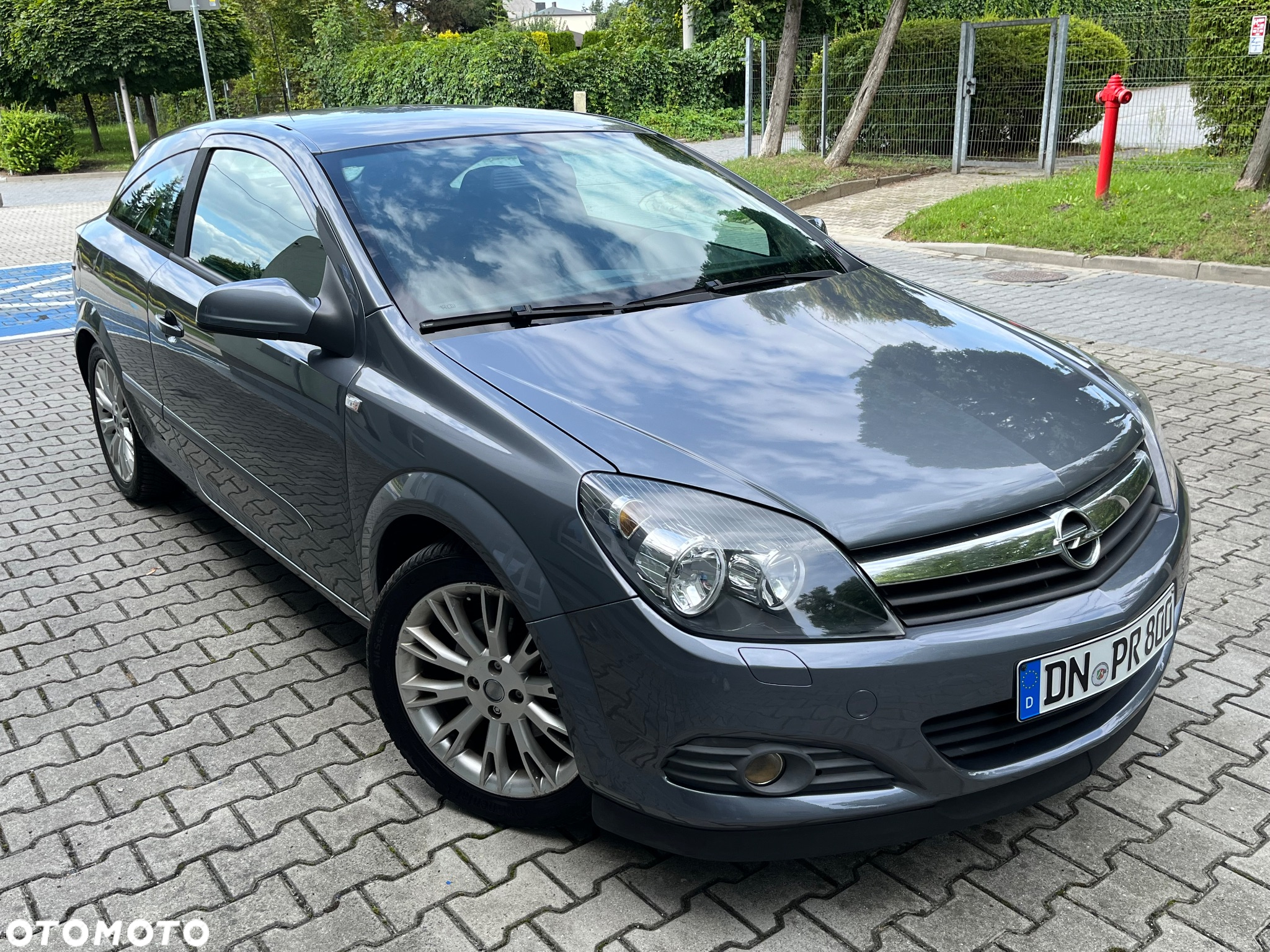 Opel Astra GTC 1.4 Easytronic - 2
