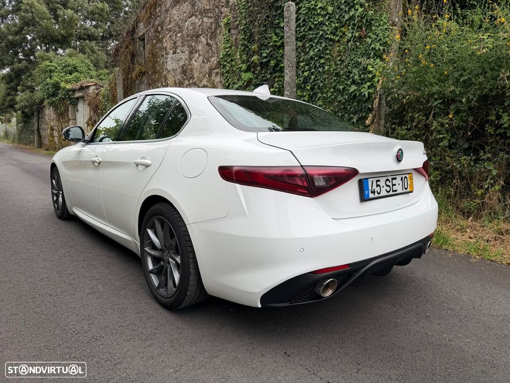 Alfa Romeo Giulia 2.2 D AT8 - 2
