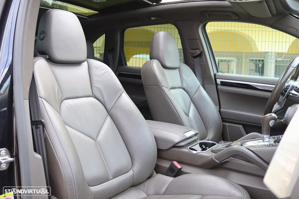 Porsche Cayenne S E-Hybrid - 30