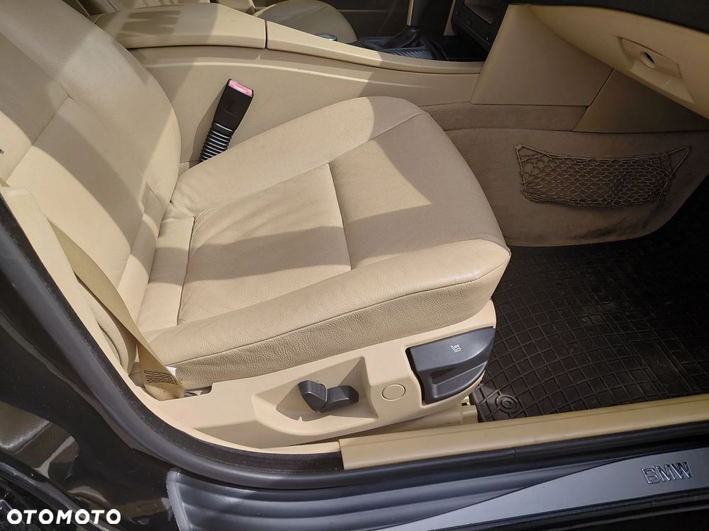 BMW Seria 5 - 25
