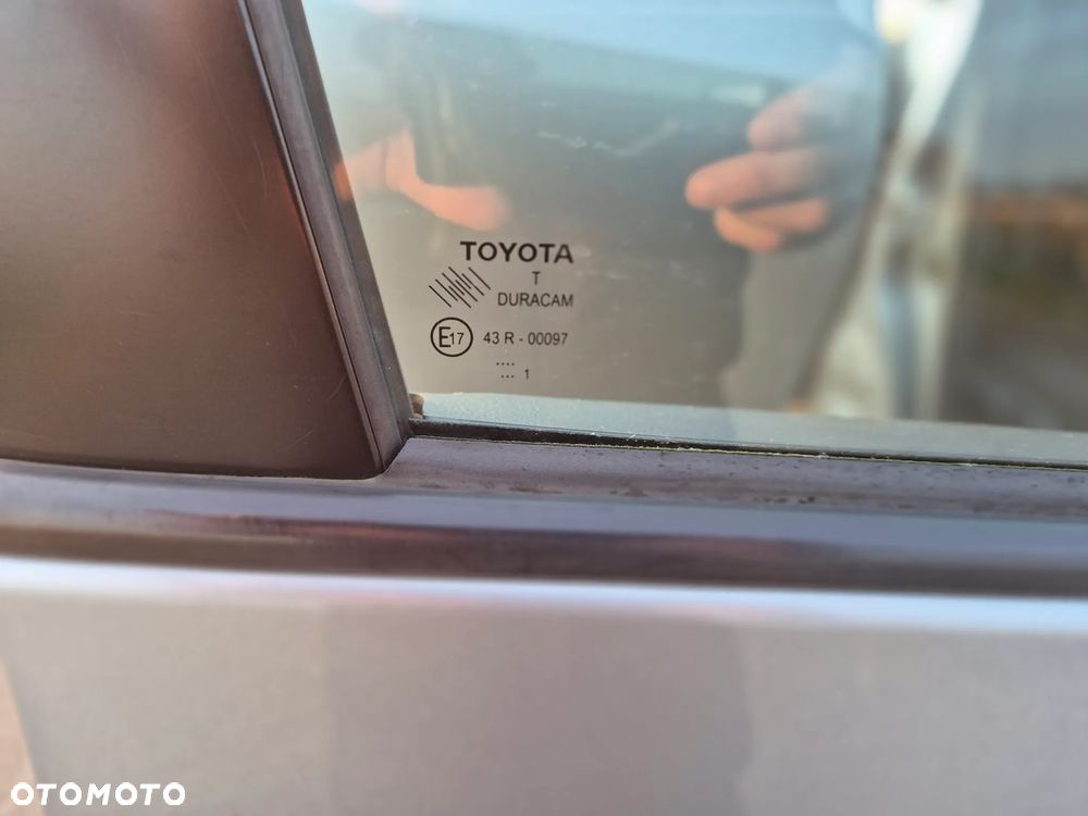 Toyota Verso 1.8 Premium EU5 - 11