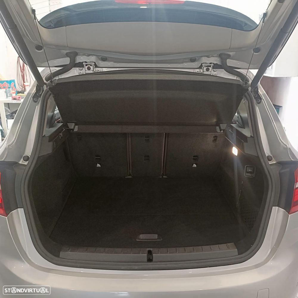 BMW 218 Active Tourer d Sport-Aut. Luxury Line - 19