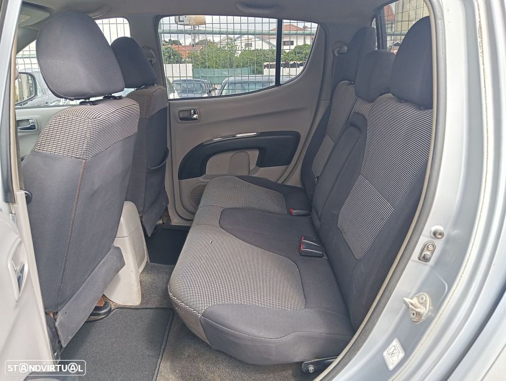 Mitsubishi L200 2.5 DI-D CD Invite AC 4WD - 15