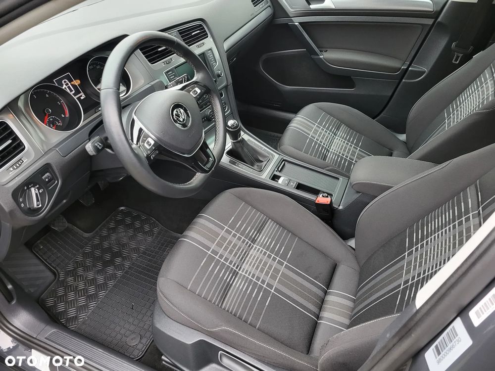 Volkswagen Golf 2.0 TDI BlueMotion Technology Lounge - 5
