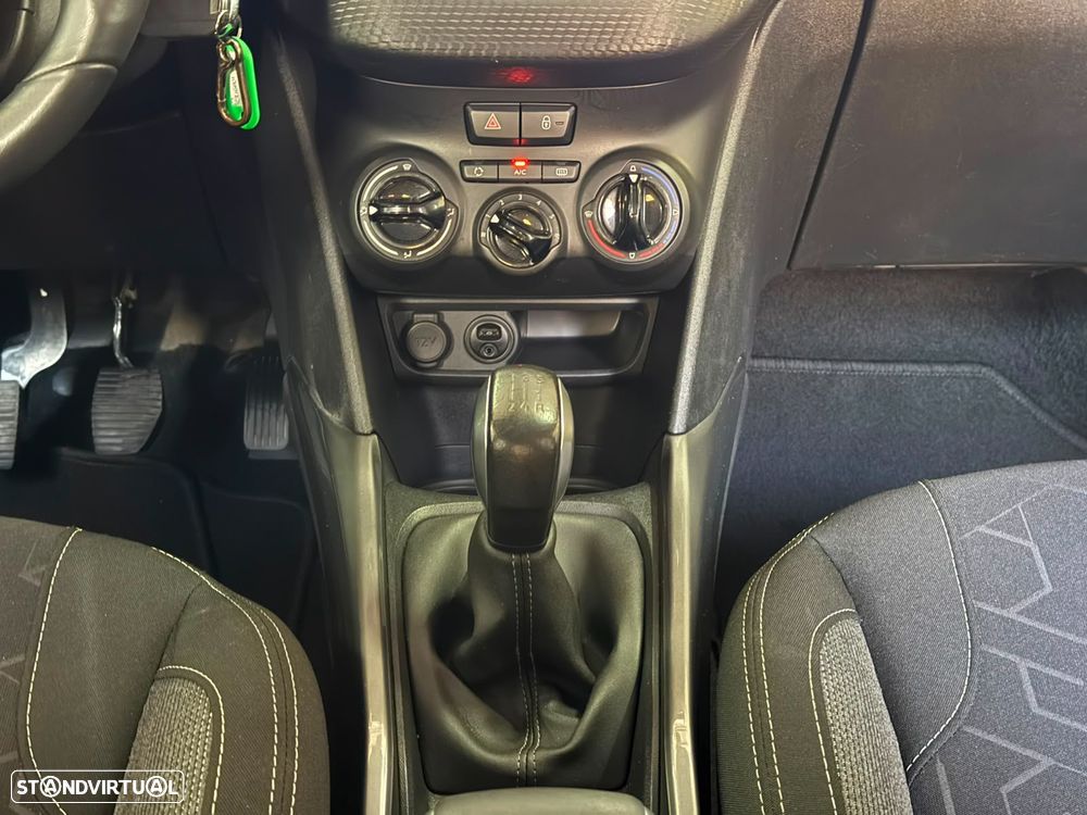 Peugeot 2008 1.2 PureTech Allure - 20