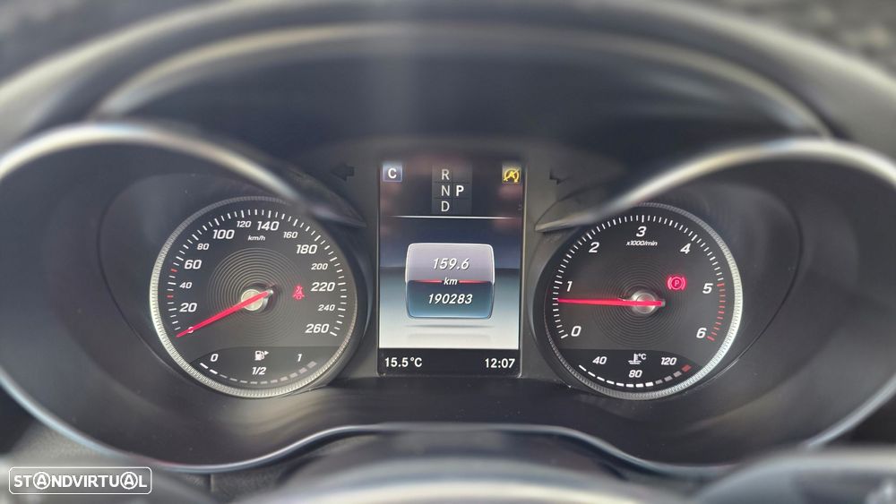 Mercedes-Benz GLC 250 d 4Matic 9G-TRONIC AMG Line - 26