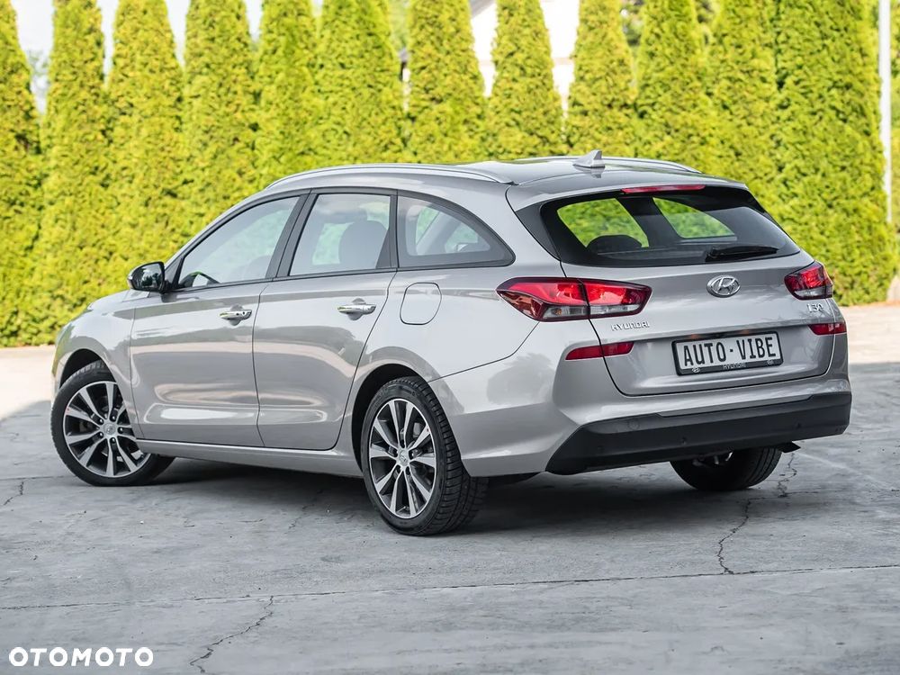 Hyundai i30 1.4 T-GDI Premiere Luxury - 9