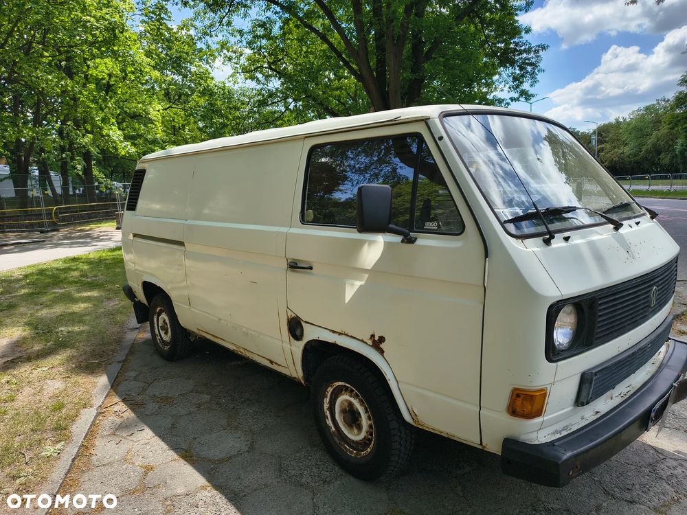 Volkswagen Transporter - 2