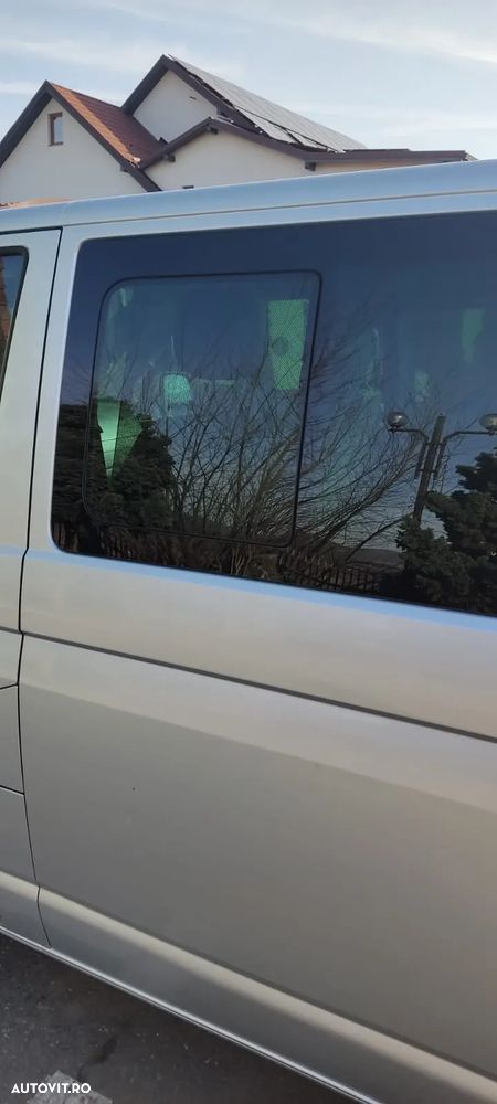 Volkswagen Caravelle - 3