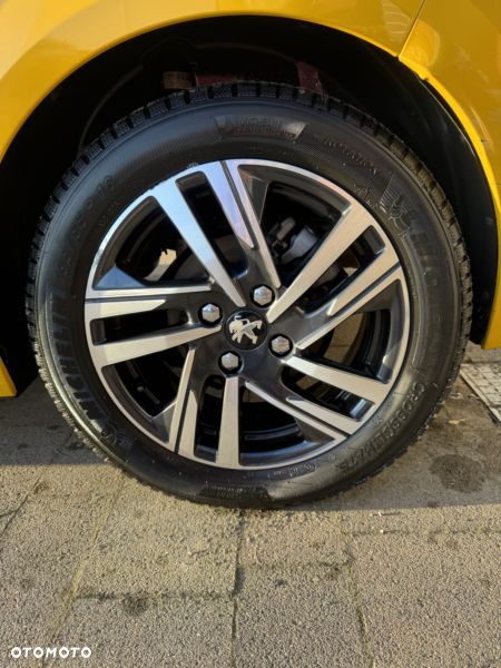 Peugeot 208 PureTech 100 EAT8 Allure - 16