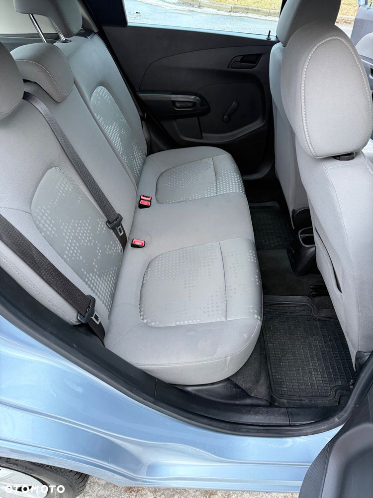 Chevrolet Aveo - 10
