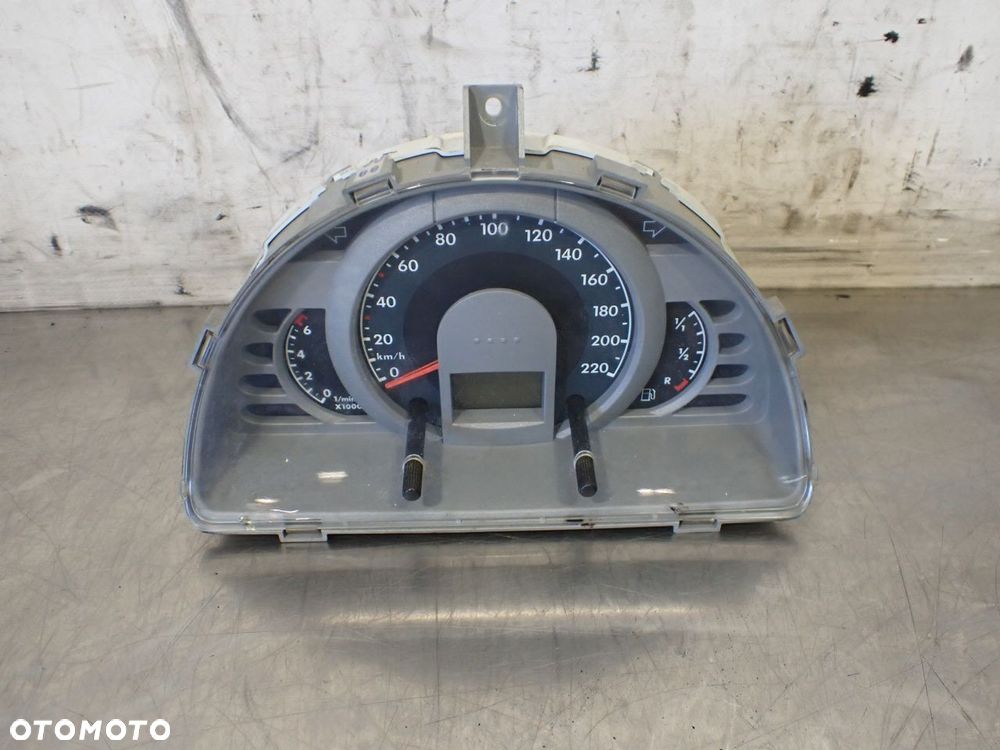 LICZNIK VOLKSWAGEN FOX 1.2 5Z0920820 - 2