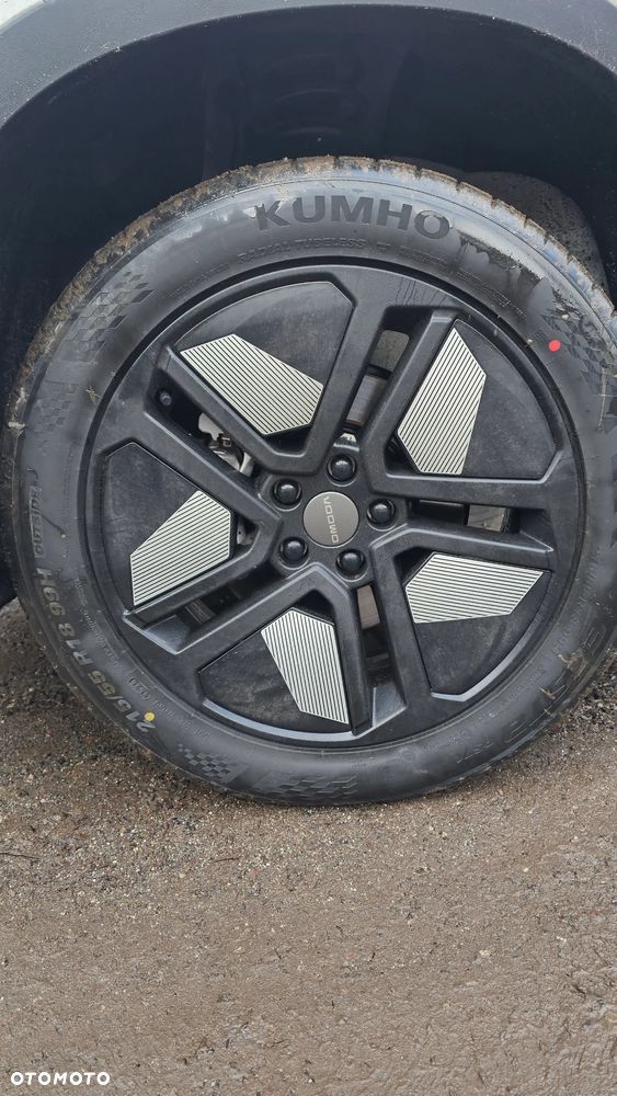 Prawie nowe oponki z salonu Omoda - 1