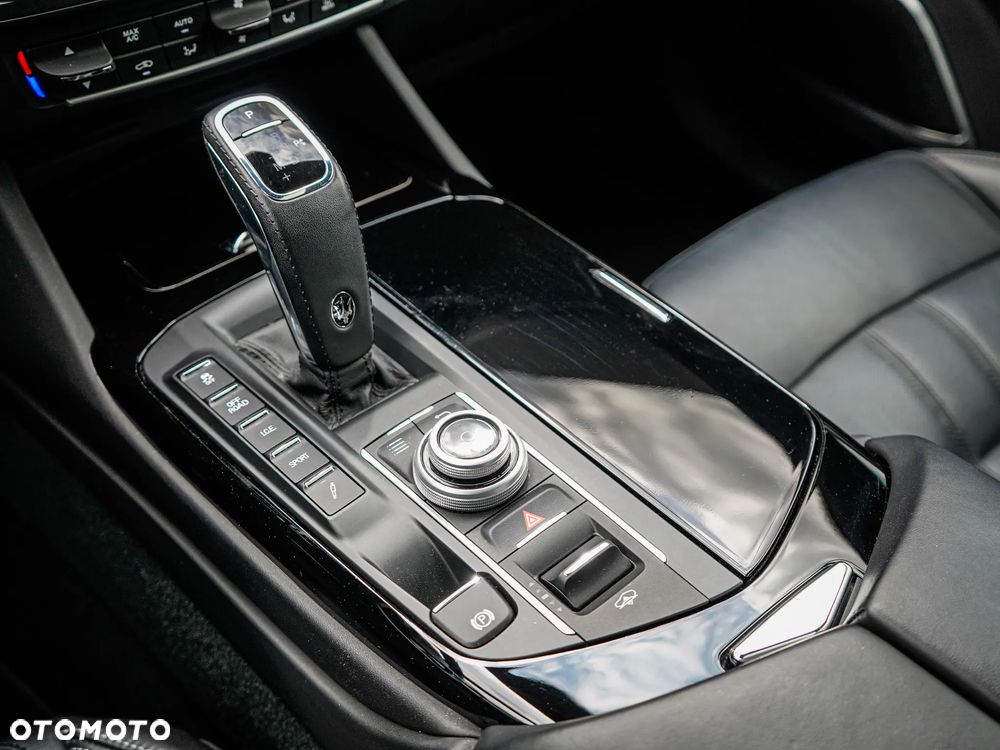 Maserati Levante - 18