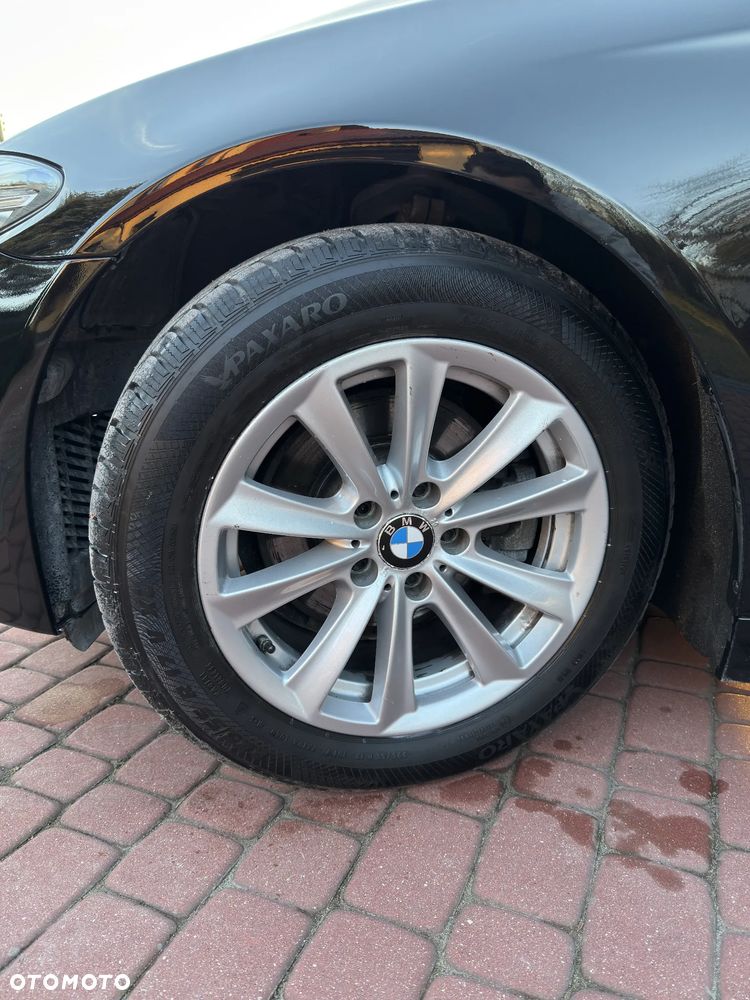 BMW Seria 5 528i xDrive - 6