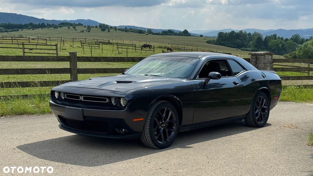 Dodge Challenger - 1