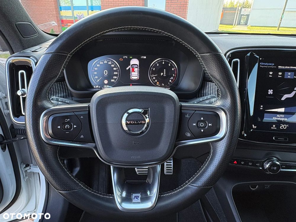 Volvo XC 40 T5 AWD R-Design - 22