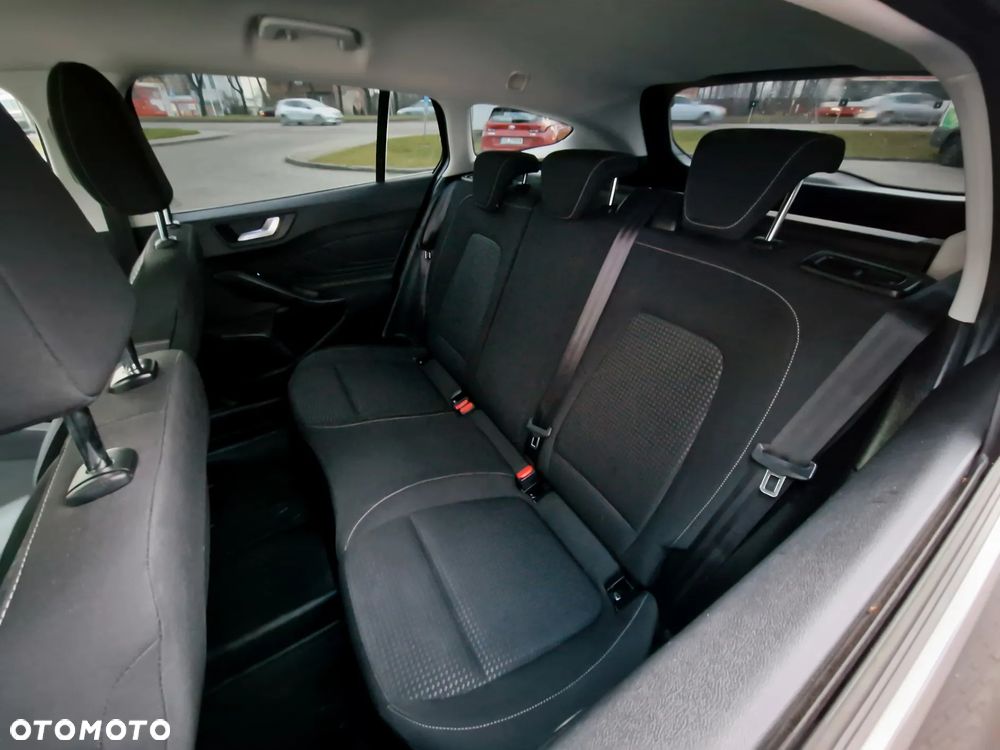 Ford Focus SW 1.0 EcoBoost Titanium - 18