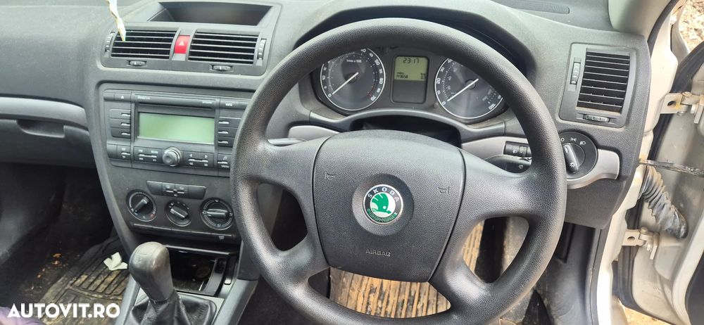 Piese de Skoda Octavia 2 2008 nonfacelift 1.6 FSi benzina hatchback - 16
