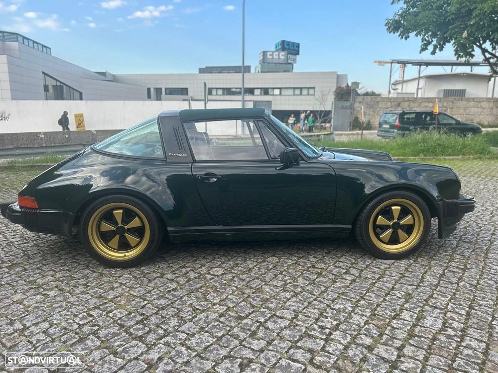 Porsche 911 Série F - 10