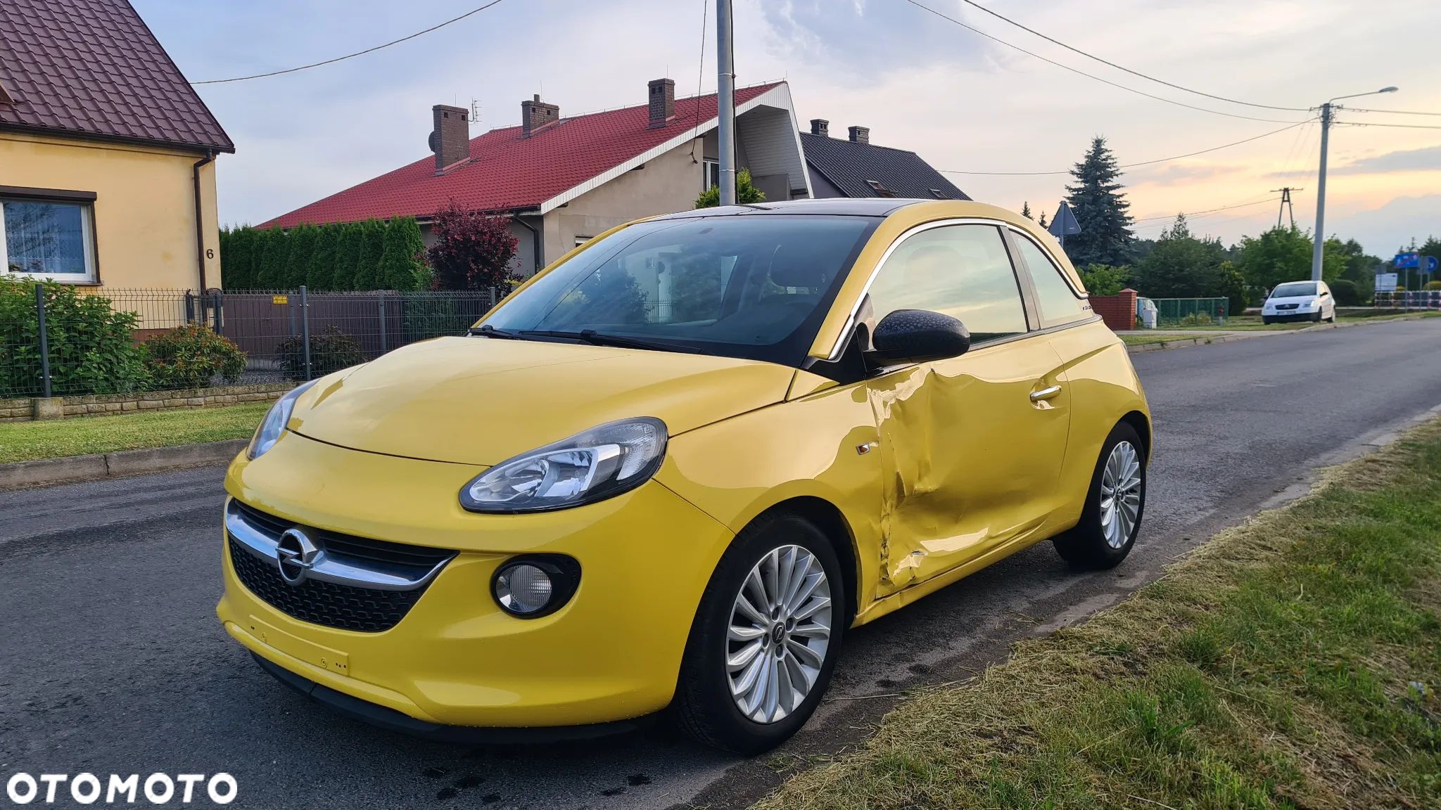 Opel Adam 1.4 Glam S&S - 1
