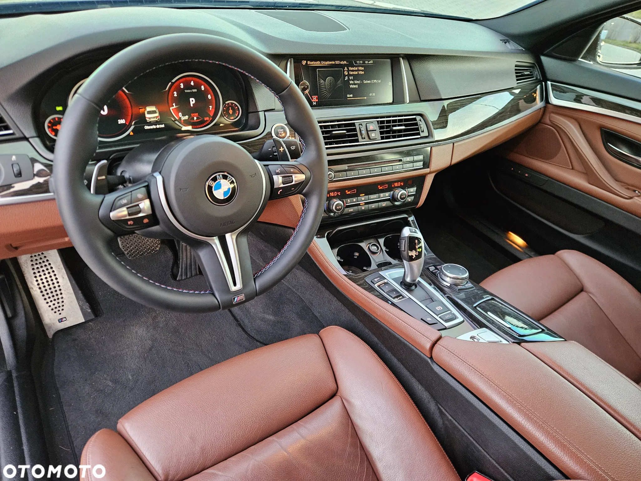 BMW Seria 5 520i Sport-Aut - 6