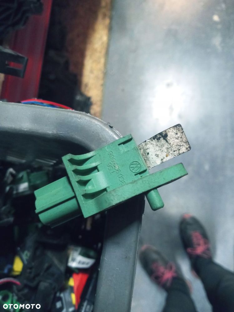 VW PASSAT B6 CZUJNIK UDERZENIOWY 3C0909606 - 1