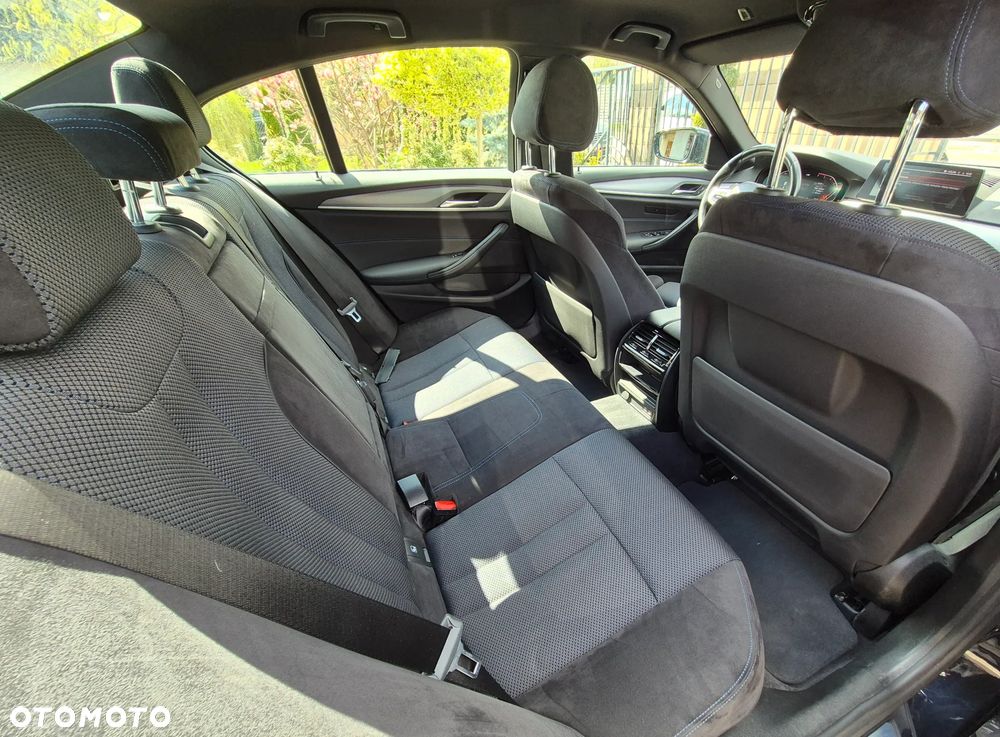 BMW Seria 5 520d xDrive M Sport sport - 11
