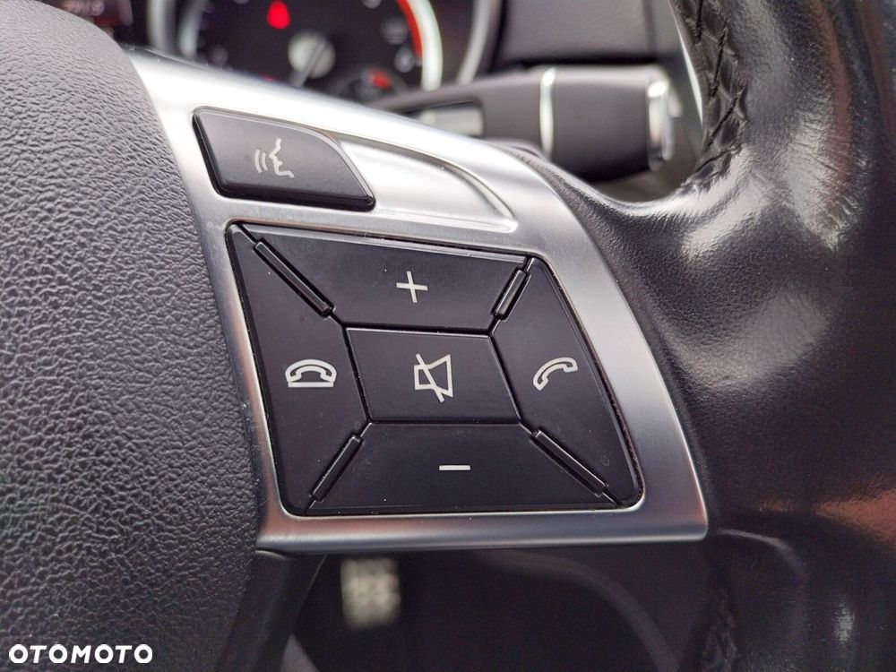 Mercedes-Benz GL - 32