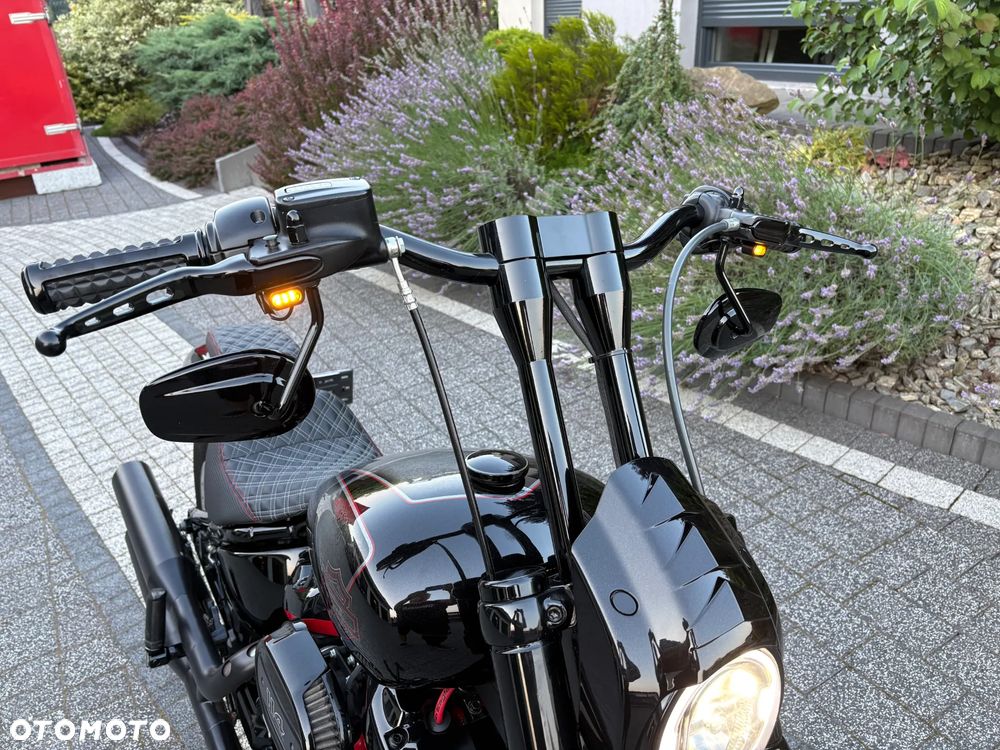 Harley-Davidson Softail Street Bob - 18