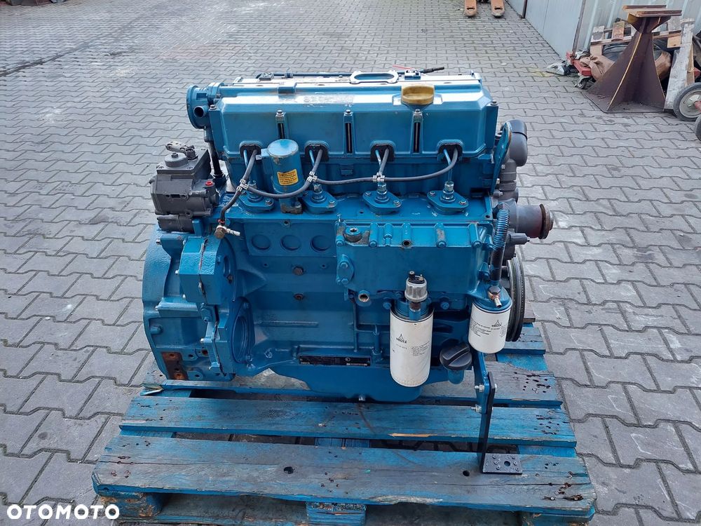 Silnik spalinowy DEUTZ BF4M1013 BF 4M 1013 Volvo Penta TD 520 GE 4-CYLINDROWY TURBO Atlas Liebherr Hamm - 1