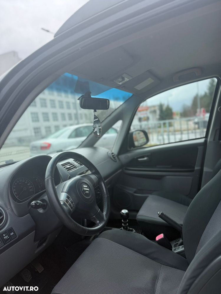 Suzuki SX4 - 4