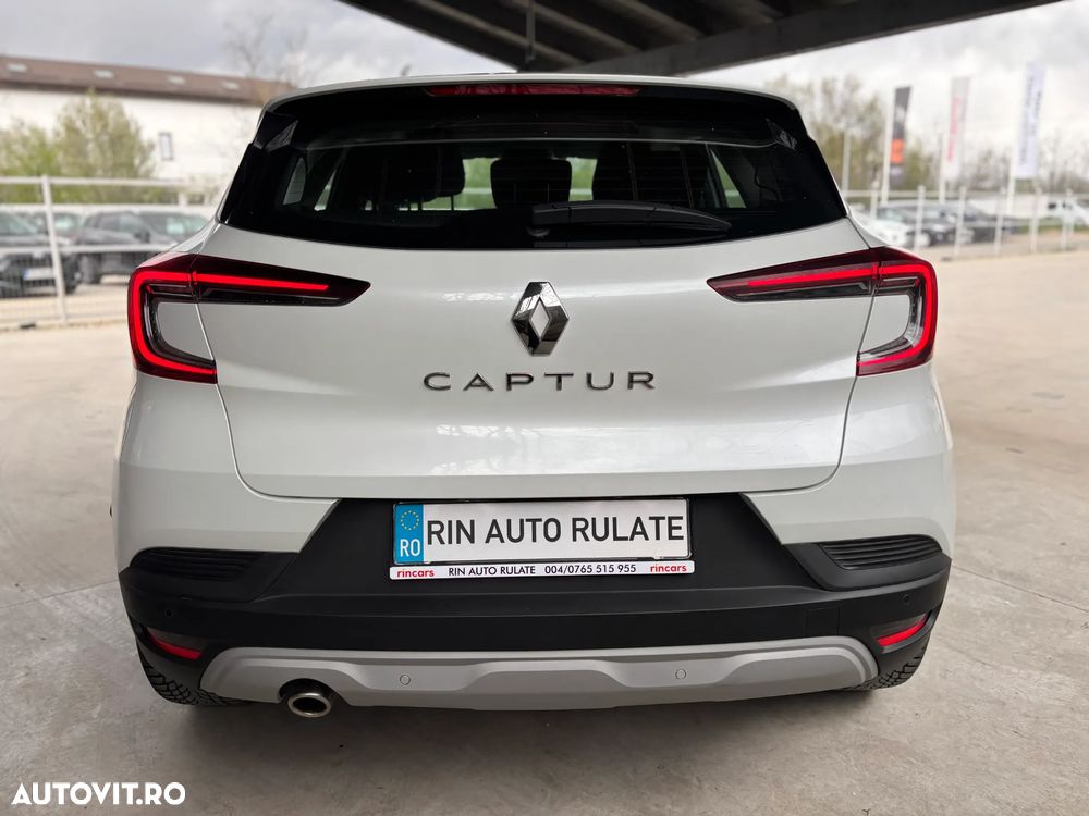 Renault Captur MHEV 140 Techno - 10