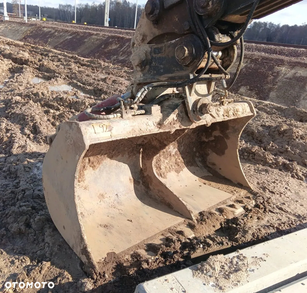 ŁYŻKA SKARPOWA uchylna 84", 90mm, 30t