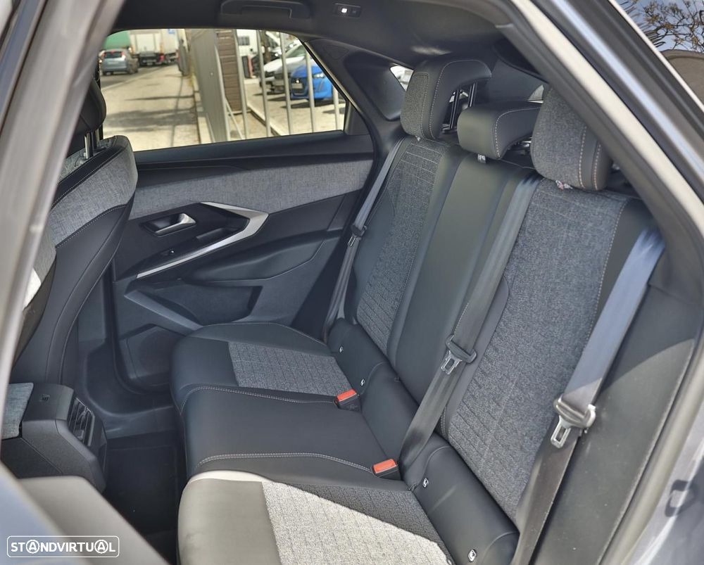 Peugeot 3008 1.2 Hybrid Allure e-DCS6 - 8