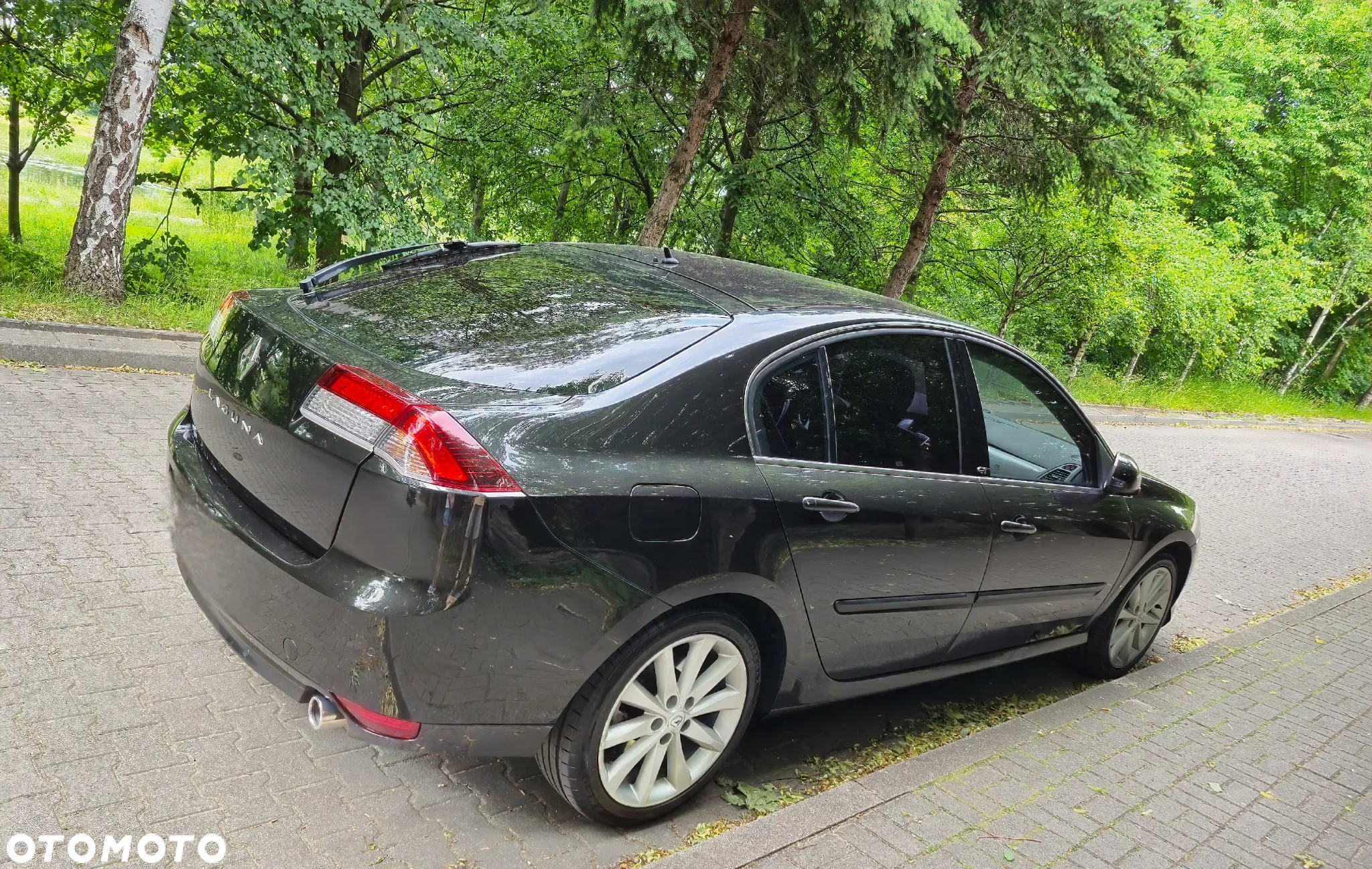 Renault Laguna dCi 150 FAP GT - 16
