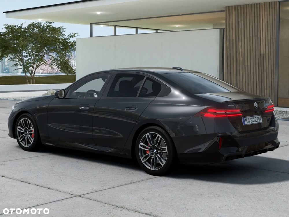 BMW Seria 5 520d xDrive mHEV M Sport - 3