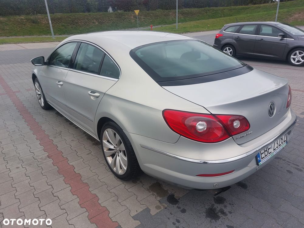 Volkswagen Passat 1.8 TSI Highline - 2