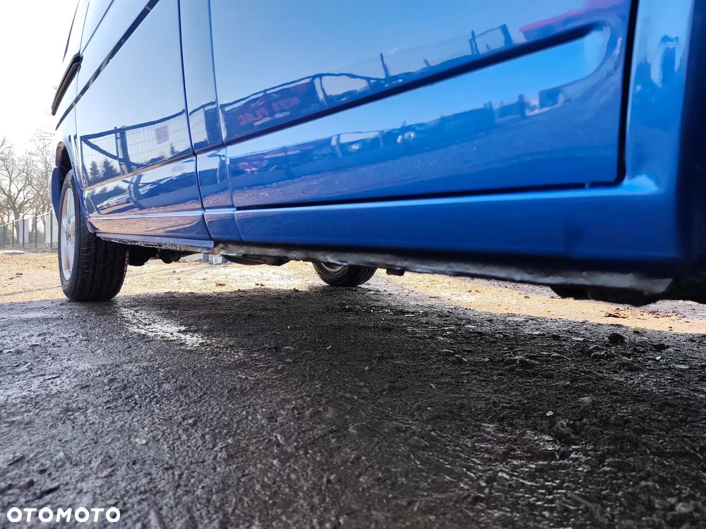 Volkswagen Multivan - 14