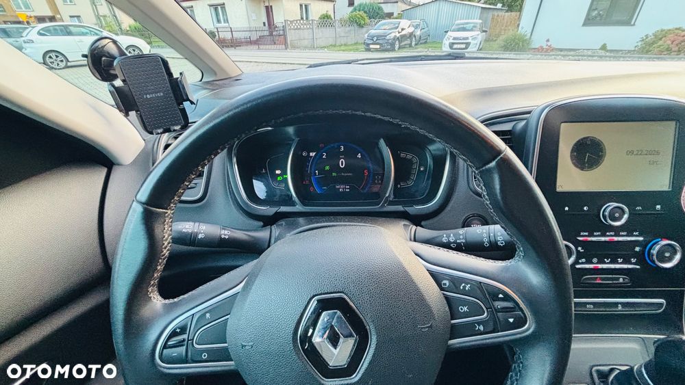 Renault Grand Scenic - 21