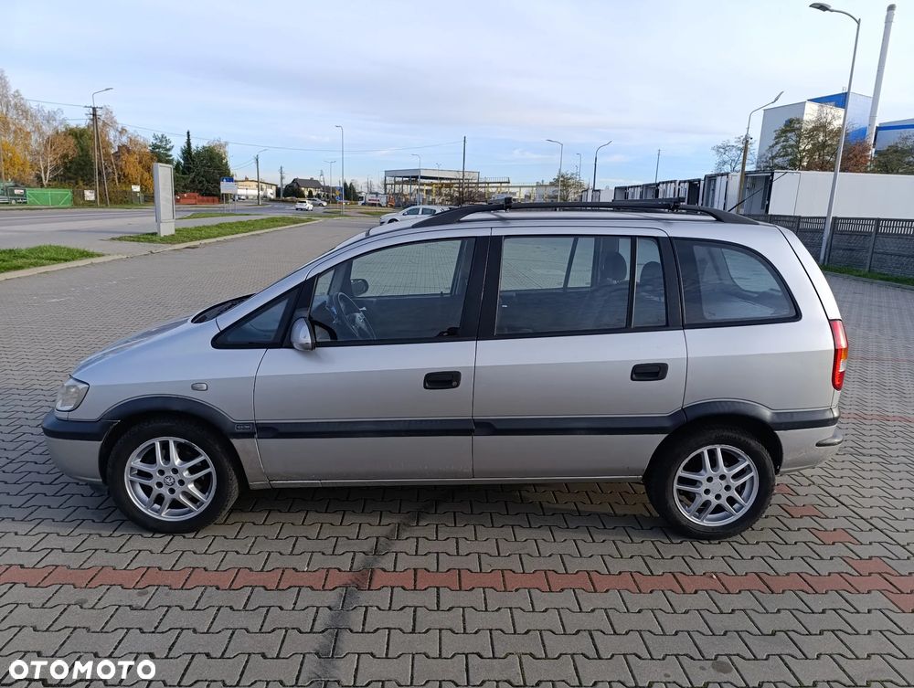 Opel Zafira 2.0 DTI - 2