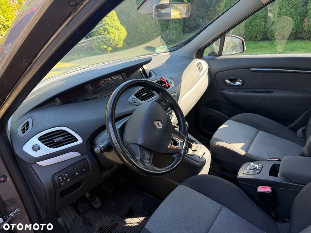 Renault Scenic - 11